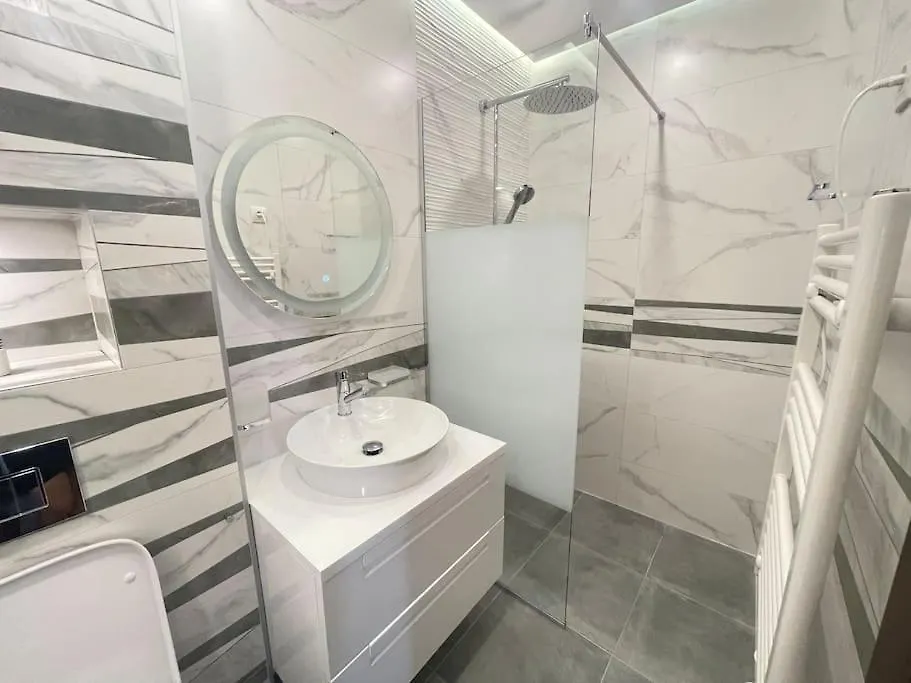 Elegance Estate - Free Parking Apartment Varna