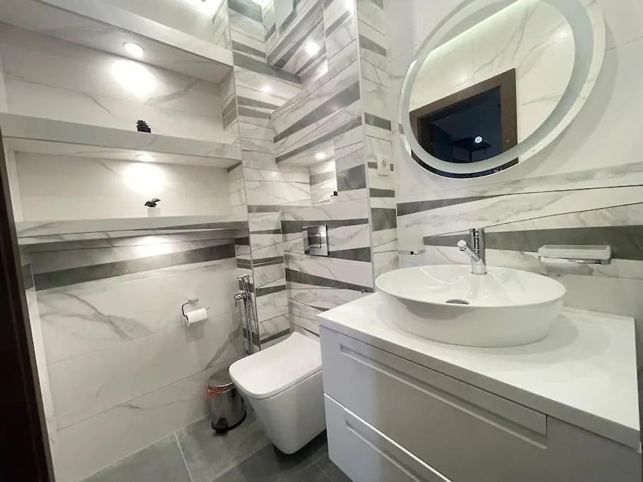Elegance Estate - Free Parking Apartment Varna