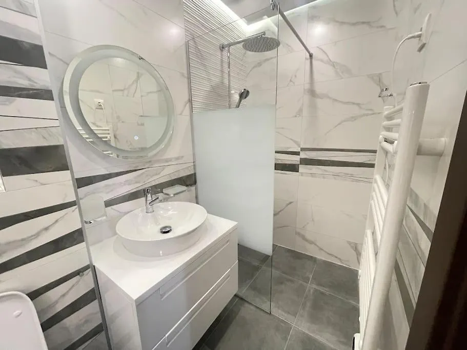 Elegance Estate - Free Parking Apartment Varna