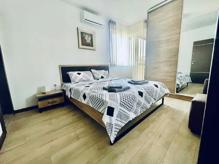 Elegance Estate - Free Parking Apartment Varna 0*,