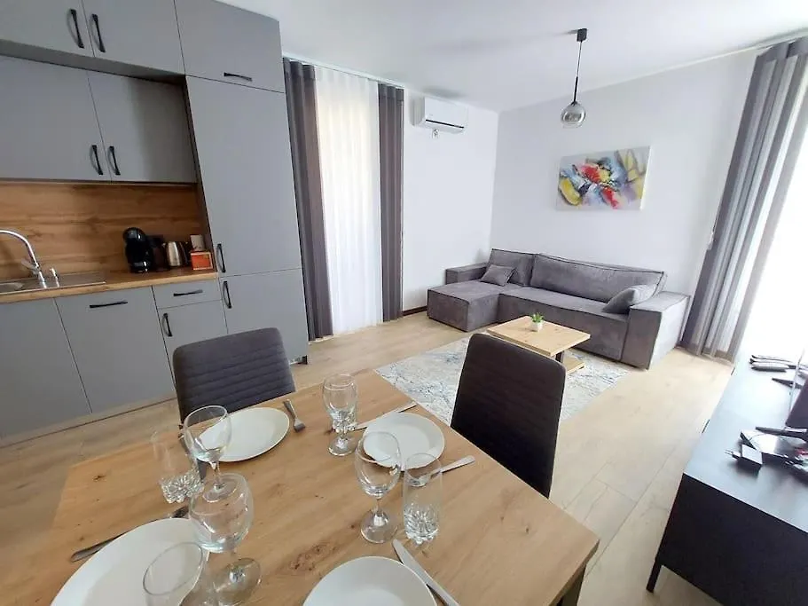 Elegance Estate - Free Parking Apartment Varna 0*,